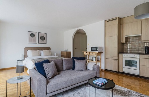Sihlfeld Apartment | Blueground | Wiedikon studio apartment