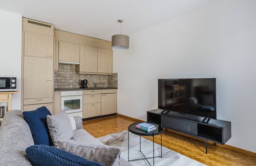 Sihlfeld Apartment | Blueground | Wiedikon studio apartment