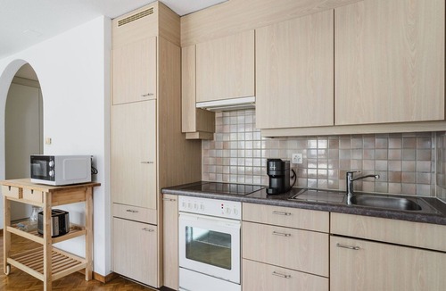 Sihlfeld Apartment | Blueground | Wiedikon studio apartment