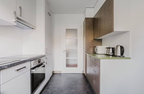 Sihlfeld Apartment | Blueground | Wiedikon, w/d, furnished & ready
