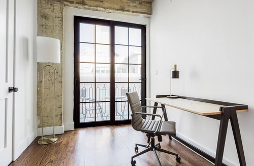 Williamsburg Apartment | Blueground | Williamsburg, rooftop, nr East River