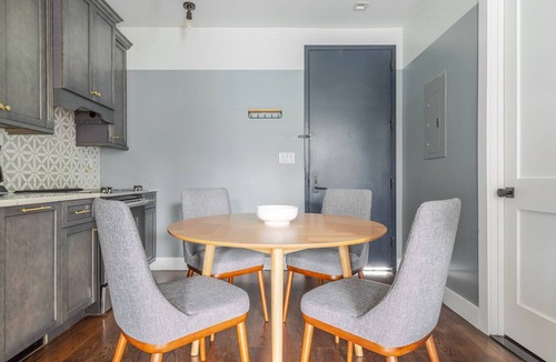 Williamsburg Apartment | Blueground | Williamsburg, rooftop, nr East River