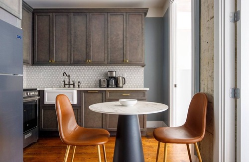 Williamsburg Apartment | Blueground | Williamsburg, rooftop, nr East River