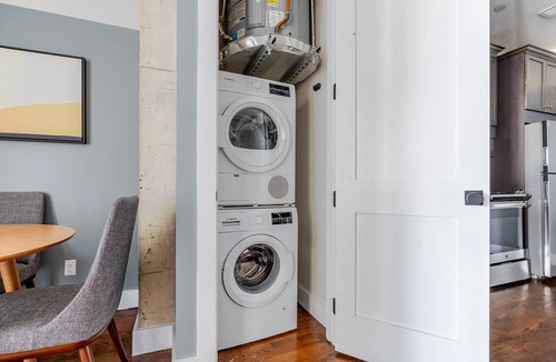 Williamsburg Apartment | Blueground | Williamsburg, rooftop, nr East River