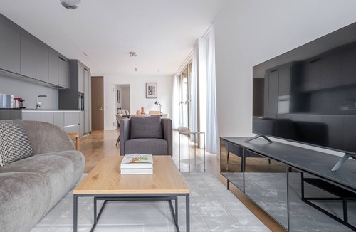 Wollishofen Apartment | Blueground | Wollishofen, terrace, nr Lake Zürich