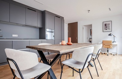 Wollishofen Apartment | Blueground | Wollishofen, terrace, nr Lake Zürich