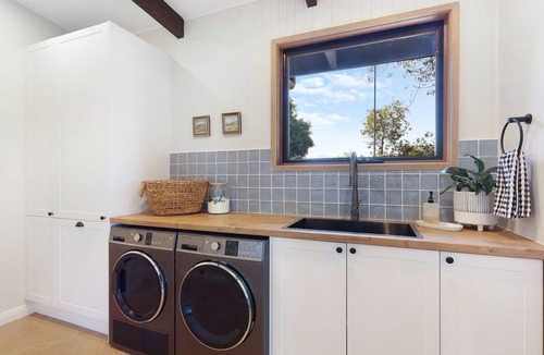 Merrijig Apartment | Bluegum - Merrijig - Sleeps 10