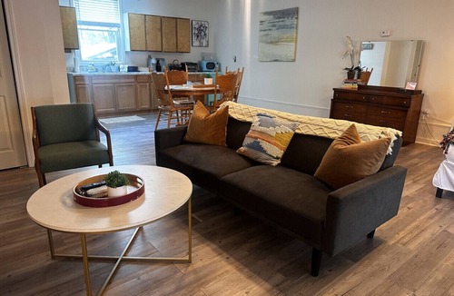 Columbia House | BlueHeronLake-Guesthouse Studio