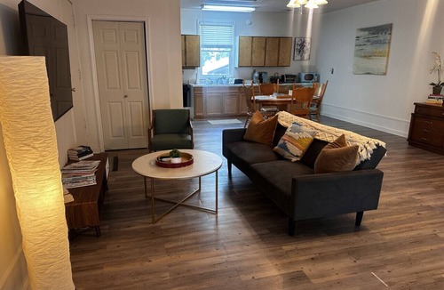 Columbia House | BlueHeronLake-Guesthouse Studio