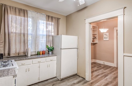 Evergreen House | Bluemoon Bungalow 2 Units