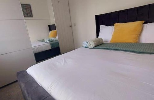 Yeadon Apartment | Bluenfield