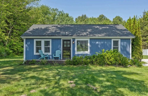 Saugatuck House | Bluestar Cottage - 2BR with Hot Tub
