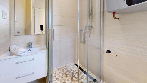 Bagnolet Apartment | Bluestay 141 - Superb apartment