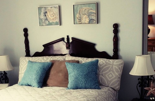 Florence House | Blueview 2 bedroom w/ pool