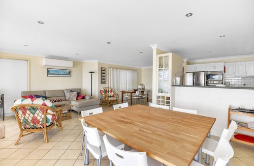 Mannering Park Apartment | Bluewater at Mannering Park