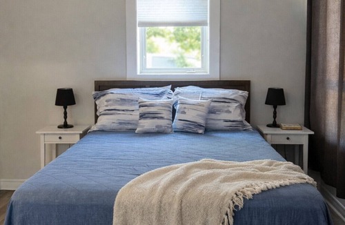 Honey Harbour Cabin | Bluewater Lodge Beckwith Hideaway