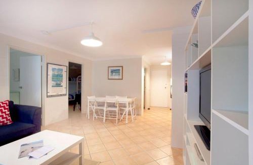 Blueys Beach House | Blueys Beach Villa Manyana 24