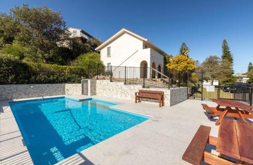 Blueys Beach House | Blueys Beach Villa Manyana 24