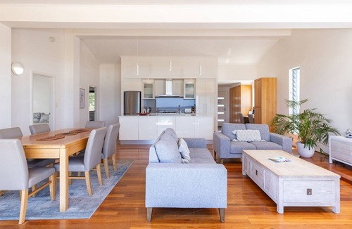 Blueys Beach Apartment | Blueys Bliss 1 - Pacific Palms Holidays