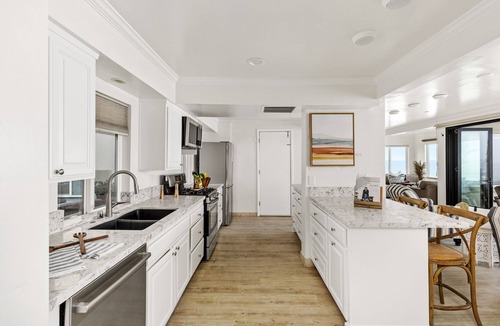 Leucadia House | Bluff-Top Beauty With Ocean Views - 1086