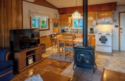 Central Huron Cottage | Bluff-Top Lake Huron Escape | Panoramic Views, Firepit, Sleeps 6
