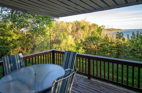 Central Huron Cottage | Bluff-Top Lake Huron Escape | Panoramic Views, Firepit, Sleeps 6