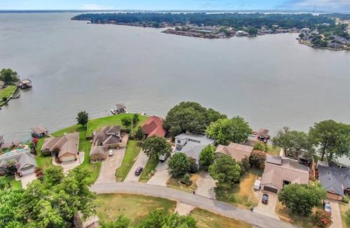Willis House | Bluff View Drive