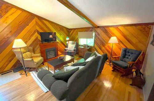 McGregor Apartment | Bluffside Chalet Suite