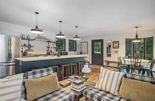 Fennville House | Bluffside: Lake Michigan Beach Access, Screen Porches, Fire Pit, Sunset Views
