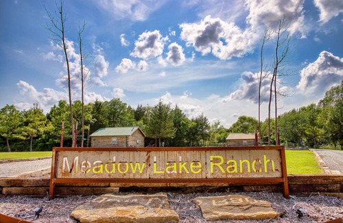 Sand Springs Cabin | Blufftop cabin with private patio and gorgeous views! Pet-friendly!