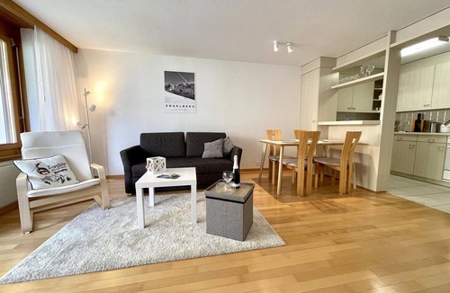 Engelberg Apartment | Blumenweg 4/412 by Interhome