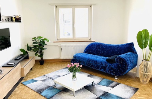 Zollikofen House | Blumiges Appartement 7 Min. von Bern-Zentrum entfernt