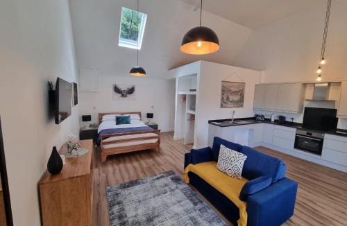 Boxgrove Apartment | Blundens Holiday Lets - Tower