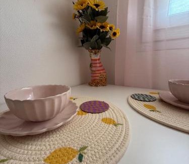 Vannes Apartment | Blush spot