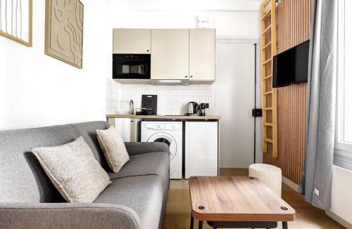 Levallois-Perret Apartment | BM- Petit Ecrin Chic & Design a Levallois