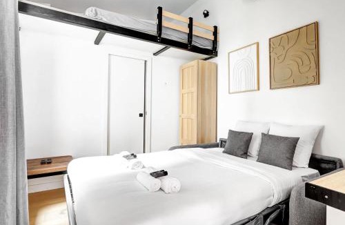 Levallois-Perret Apartment | BM- Petit Ecrin Chic & Design a Levallois