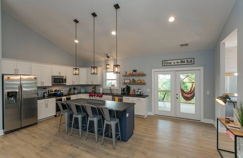 Nashville House | BNA Blue Luxe Retreat Near Airport + Sleeps Big