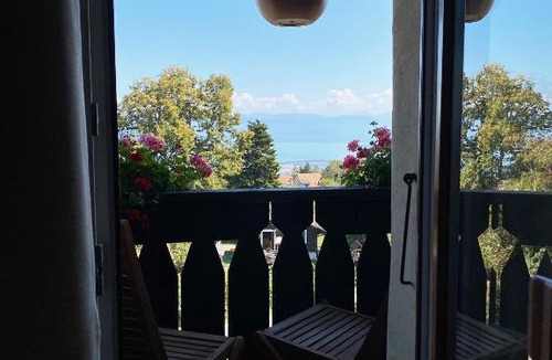 Arzier Bed & Breakfast | BnB La Clemonie