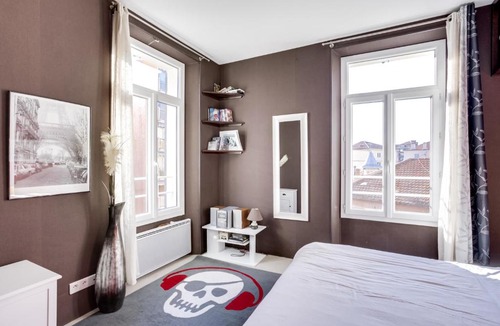 California - Pezou Apartment | Bnbkeys - Volta