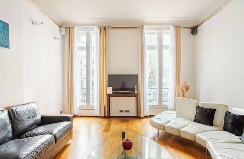 Arts-et-Metiers Apartment | BnBNook - Chic 3BR in Historic 3rd Arrondissement