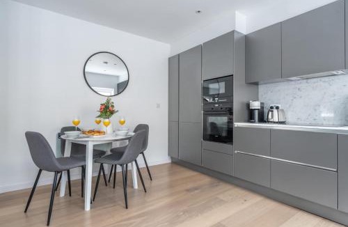Billingsgate Apartment | BnBNova - 1BR - Thames & St Paul's