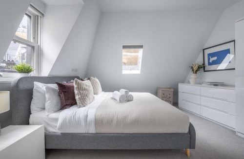 Billingsgate Apartment | BnBNova - 1BR - Thames & St Paul's