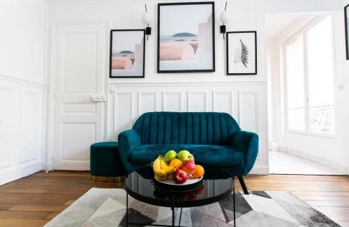 Quartier de l'Ecole-Militaire Apartment | BnBNova - 2BR - Le Bon Marche & St Germain