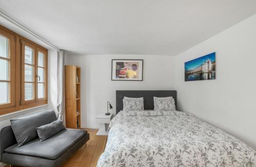 Geneva Old Town Apartment | Boël 3 studio