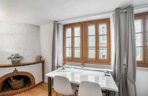 Geneva Old Town Apartment | Boël 3 studio