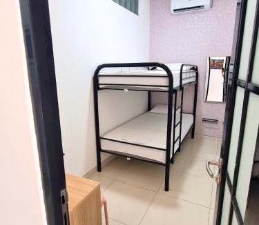 Yogyakarta Hotel | Bo-Box Guesthouse & Female Only Capsule Lempuyangan - Khusus Wanita