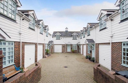 Eastbourne City Centre House | Bo's Holiday Cottage