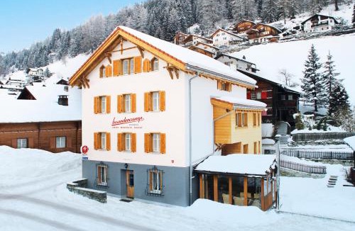 Ruschein Hostel | Boardercamp Laax - swiss mountain hostel
