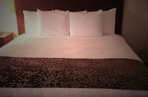 Broken Bow Hotel | Boarders Inn & Suites by Cobblestone Hotels – Broken Bow