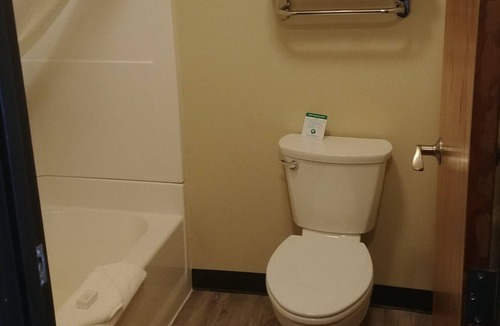 Broken Bow Hotel | Boarders Inn & Suites by Cobblestone Hotels – Broken Bow
